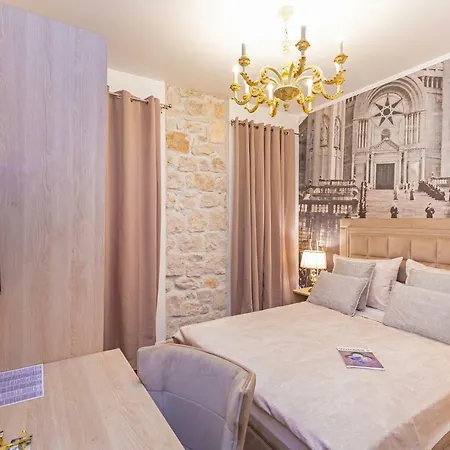 Seven Stars Gæstehus 4*